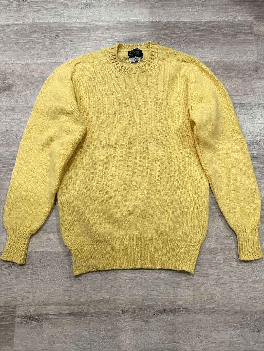 A55 Vtg Abercrombie & Fitch Shetland Wool Sweater Made In Scotland Size M Yellow